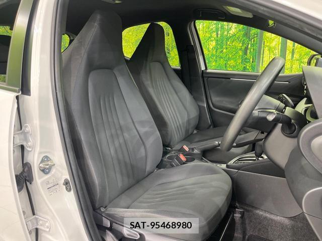 Toyota YARIS 2021-08 8817488-7