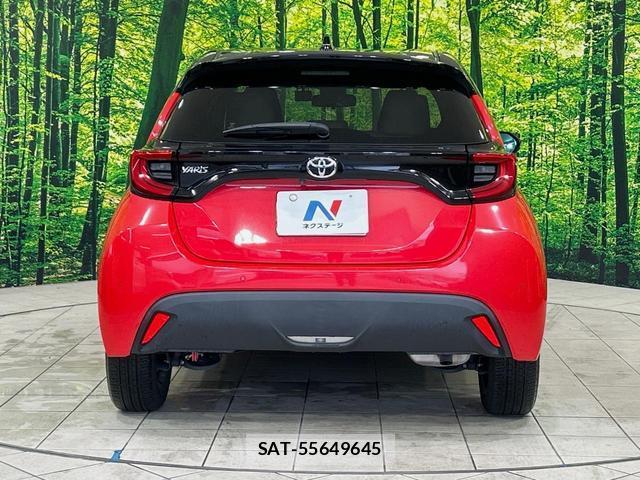 Toyota YARIS 2022-01 8817599-14