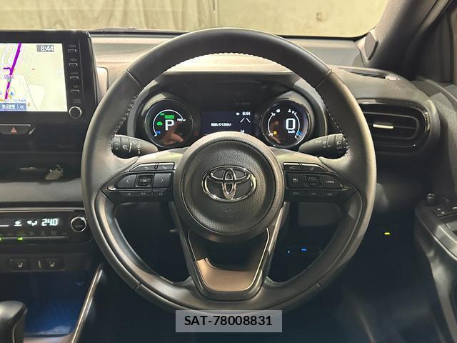 Toyota YARIS 2020-03 8817996-17