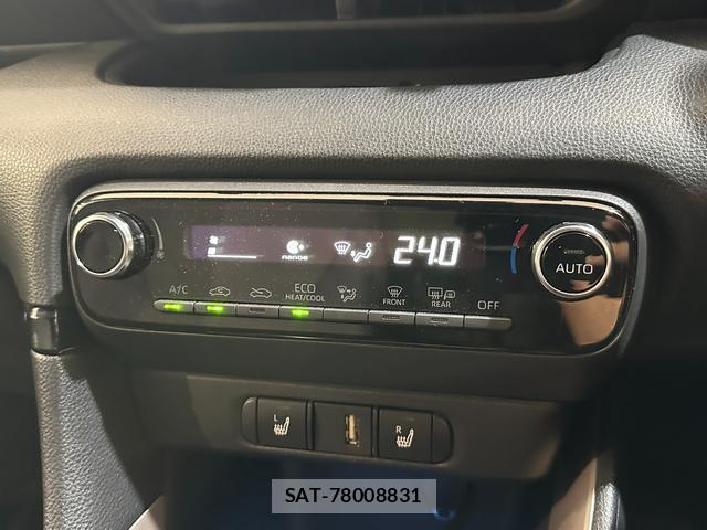 Toyota YARIS 2020-03 8817996-6
