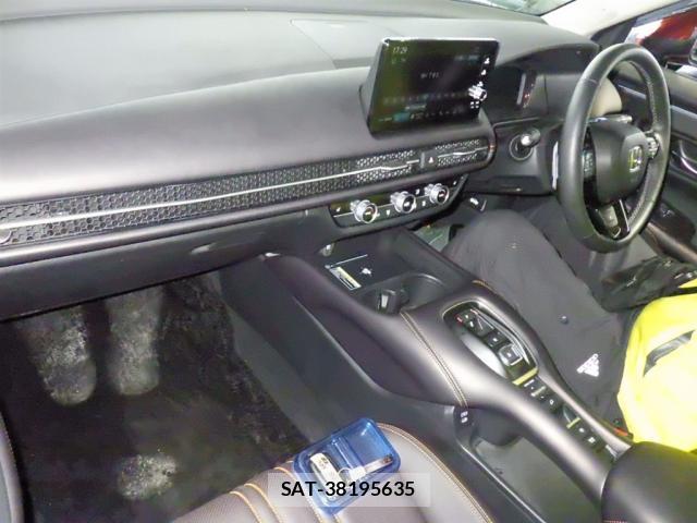 Honda ZR-V 2023-11 8816746-2
