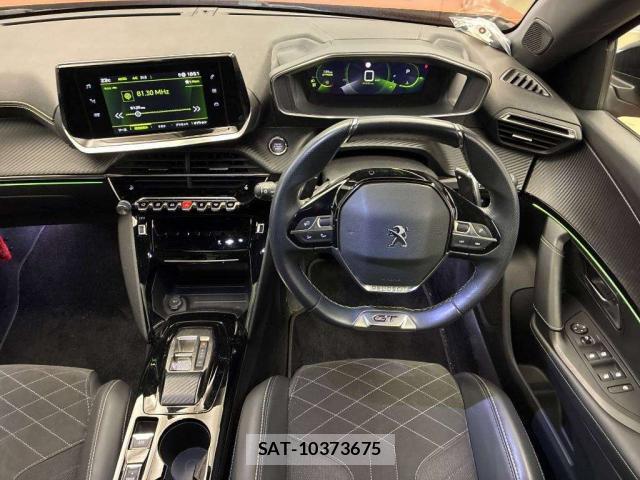 Peugeot 2008 2022-05 8855855-2