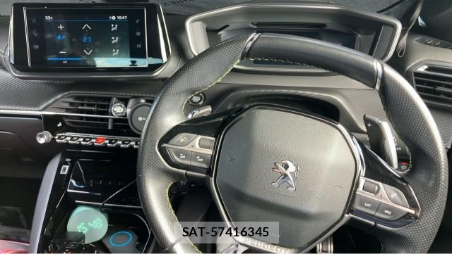 Peugeot 208 2021-12 8855368-16