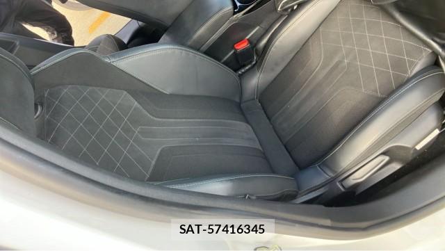 Peugeot 208 2021-12 8855368-5