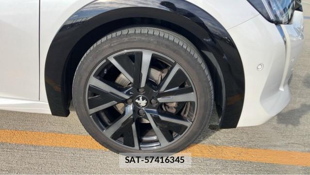 Peugeot 208 2021-12 8855368-8