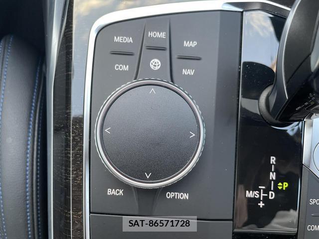 Bmw 3 SERIES 2019-08 8855492-17