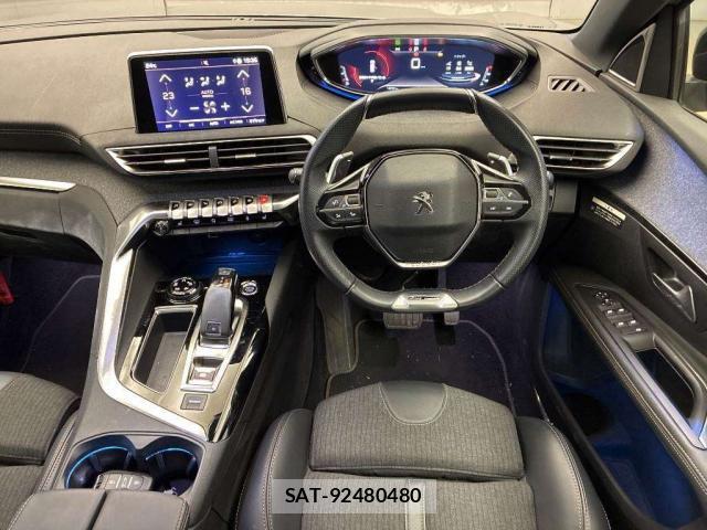 Peugeot 5008 2021-03 8855854-2
