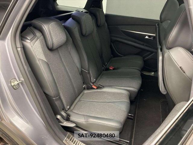 Peugeot 5008 2021-03 8855854-4