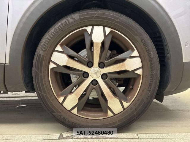 Peugeot 5008 2021-03 8855854-9