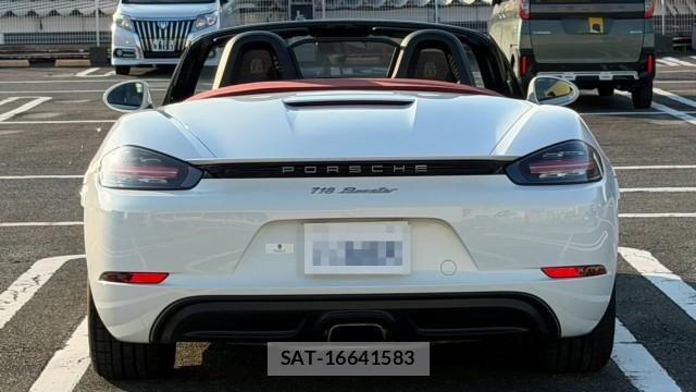 Porsche 718 Boxster 2017-07 8855380-1