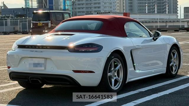Porsche 718 Boxster 2017-07 8855380-12