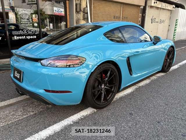 Porsche 718 Cayman 2016-11 8853847-12