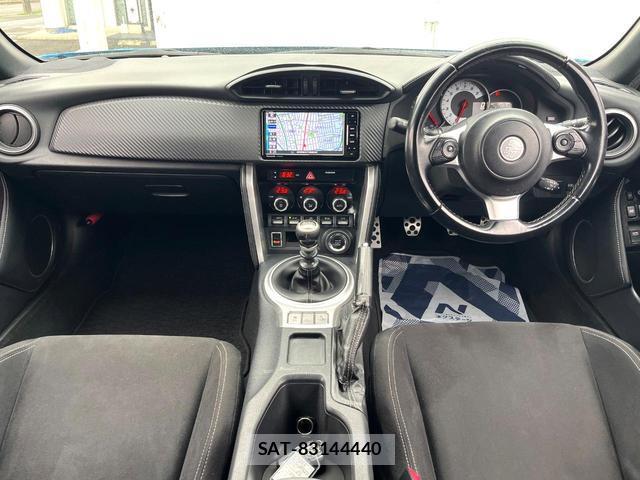 Toyota 86 2018-06 8854454-1