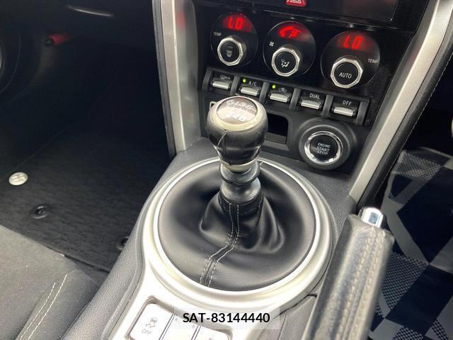 Toyota 86 2018-06 8854454-2