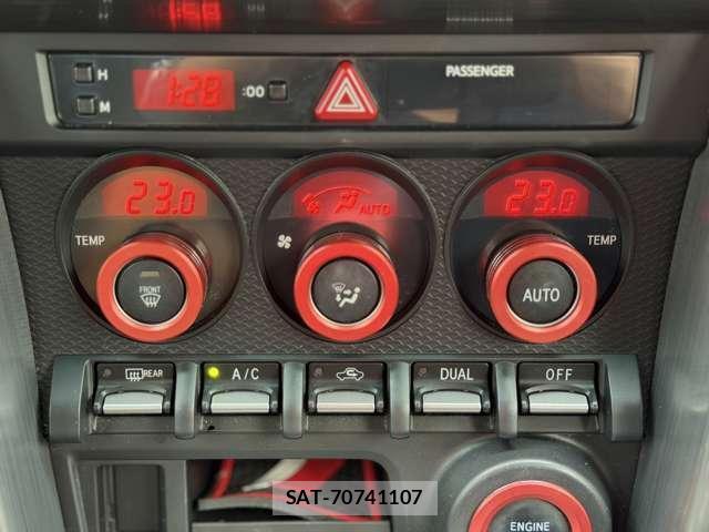 Toyota 86 2013-11 8854920-16