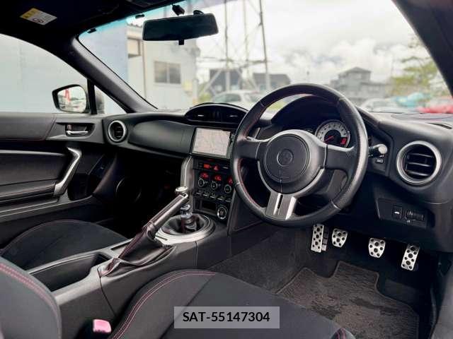 Toyota 86 2013-03 8854922-9