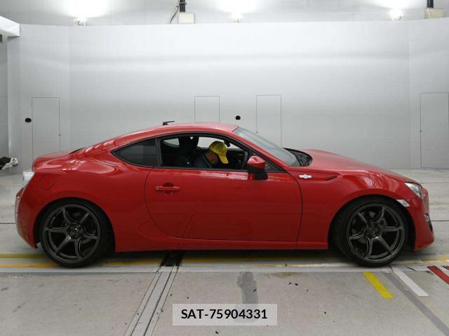 Toyota 86 2012-08 8855884-10