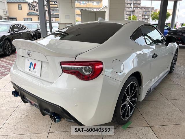 Toyota 86 2020-03 8856206-16