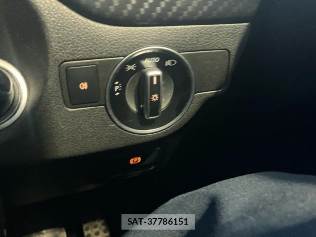 Mercedes Benz A-CLASS 2013-12 8853871-14