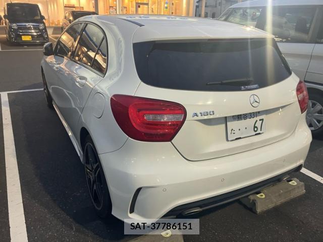 Mercedes Benz A-CLASS 2013-12 8853871-2