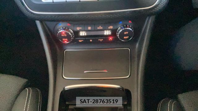 Mercedes Benz A-CLASS 2017-09 8855940-14