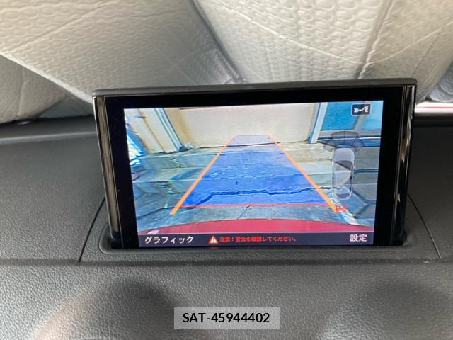 Audi E-TRON 2016-02 8855257-15