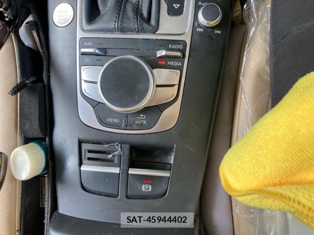 Audi E-TRON 2016-02 8855257-18