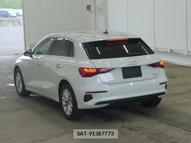 Audi A3 2021-07 8854371-1