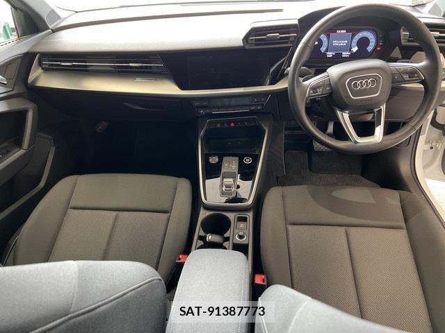 Audi A3 2021-07 8854371-2