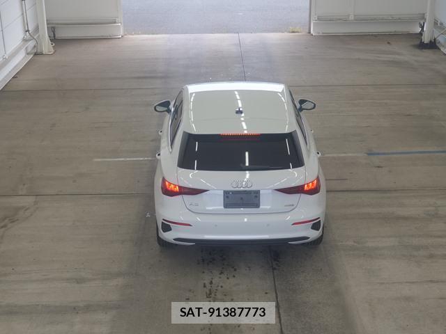 Audi A3 2021-07 8854371-4