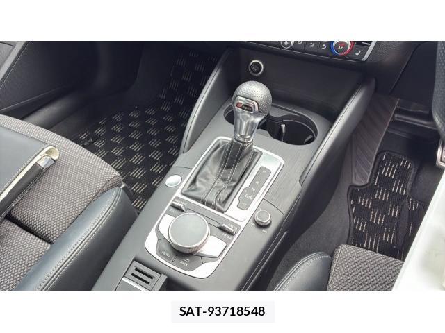 Audi A3 2017-03 8854916-14