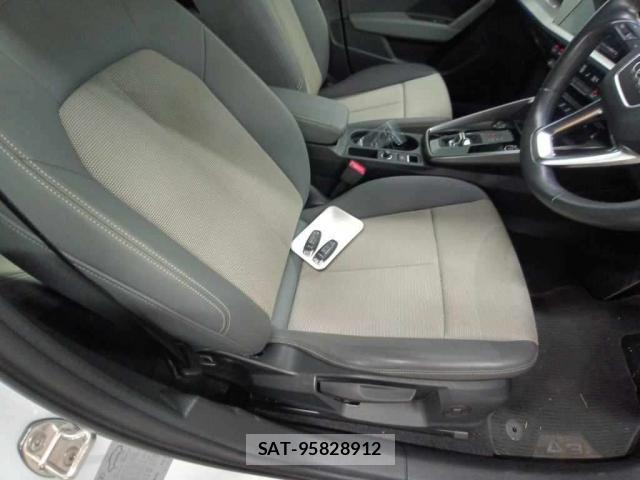 Audi A3 2023-06 8855813-4