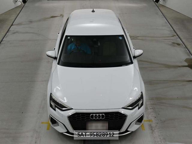 Audi A3 2023-06 8855813-5