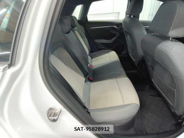 Audi A3 2023-06 8855813-6