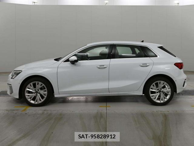 Audi A3 2023-06 8855813-9