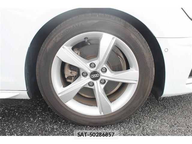 Audi A4 2021-08 8855614-12