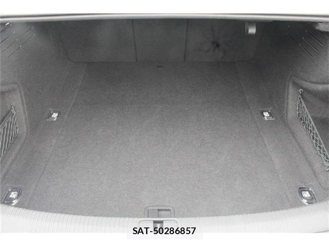 Audi A4 2021-08 8855614-17