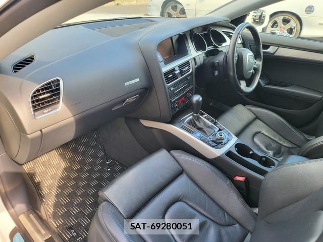 Audi A5 2011-01 8854245-8