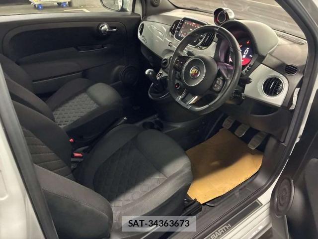 Abarth 595 2020-09 8855764-11