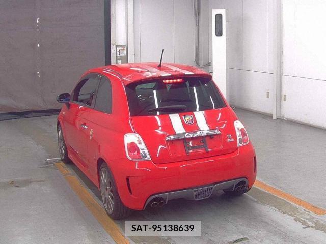 Abarth 695 2011-07 8855850-1