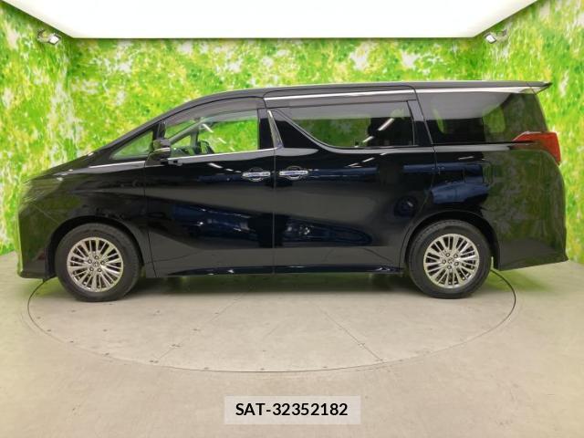 Toyota ALPHARD HYBRID 2022-06 8856836-1