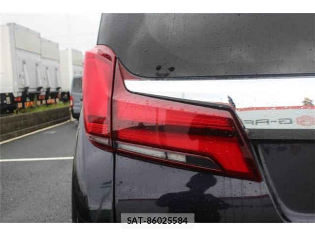 Toyota ALPHARD 2018-03 8855602-14