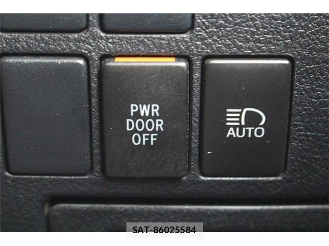 Toyota ALPHARD 2018-03 8855602-6