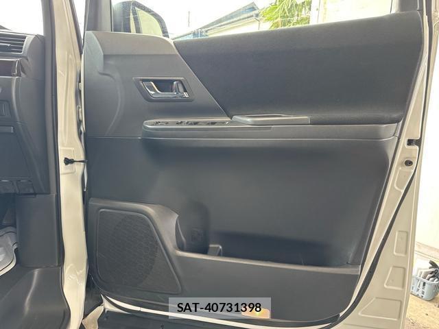Toyota ALPHARD 2014-03 8855632-17