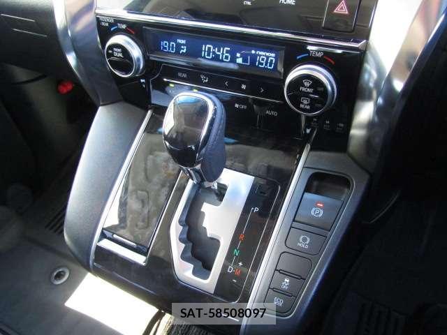 Toyota ALPHARD 2019-03 8855985-10
