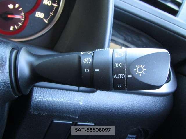 Toyota ALPHARD 2019-03 8855985-11