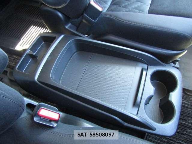 Toyota ALPHARD 2019-03 8855985-12