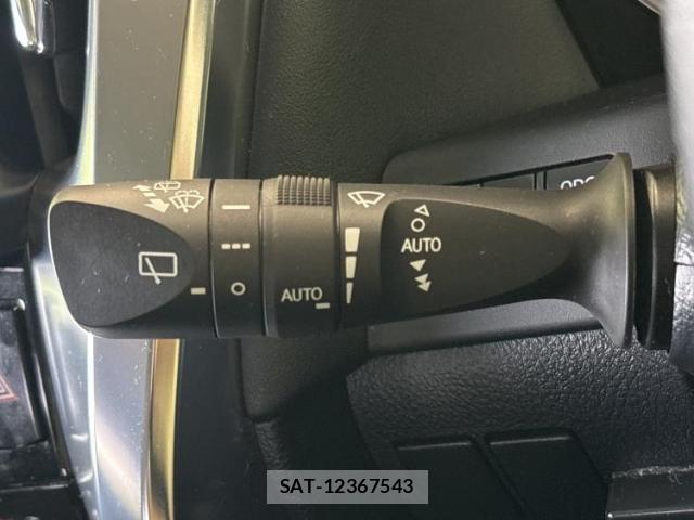 Toyota ALPHARD 2023-02 8856001-16