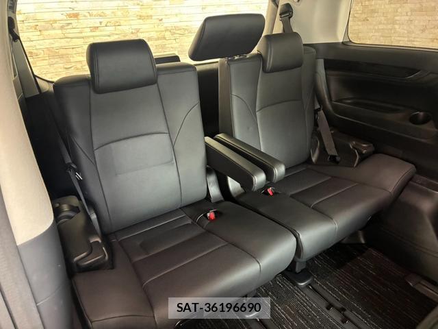 Toyota ALPHARD 2022-06 8856508-13