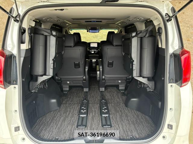 Toyota ALPHARD 2022-06 8856508-17
